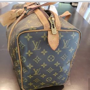 Louis Vuitton Sac Souple 35